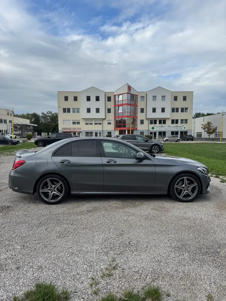 Mercedes-Benz C-Class 2017 photo 3