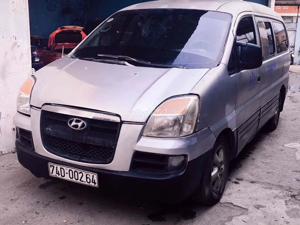 Hyundai Starex