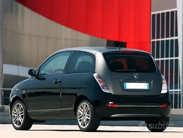 Lancia Ypsilon