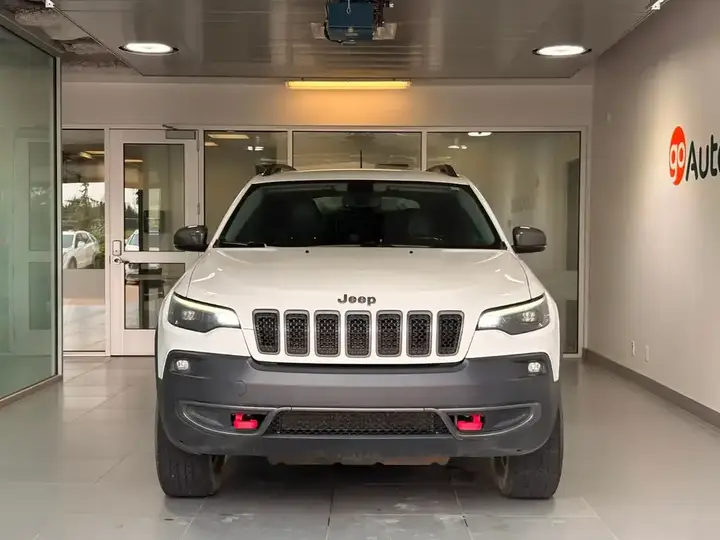 Jeep Cherokee 2019 photo 2