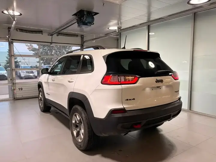 Jeep Cherokee 2019 photo 4