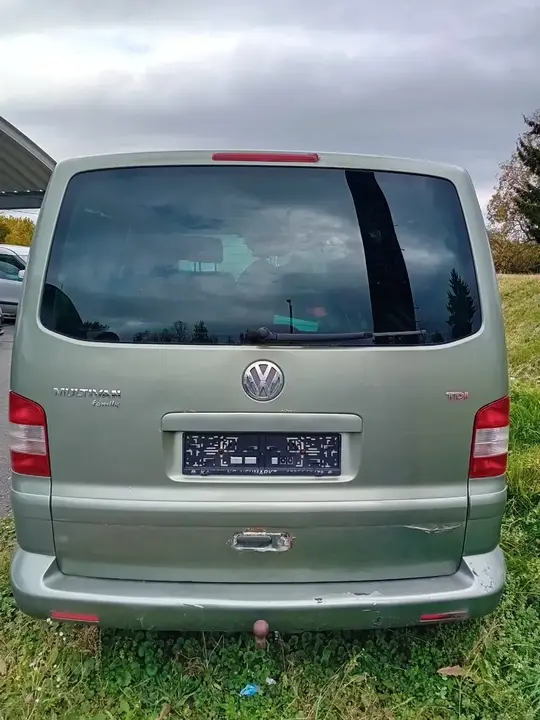 Volkswagen T5 2004 photo 2