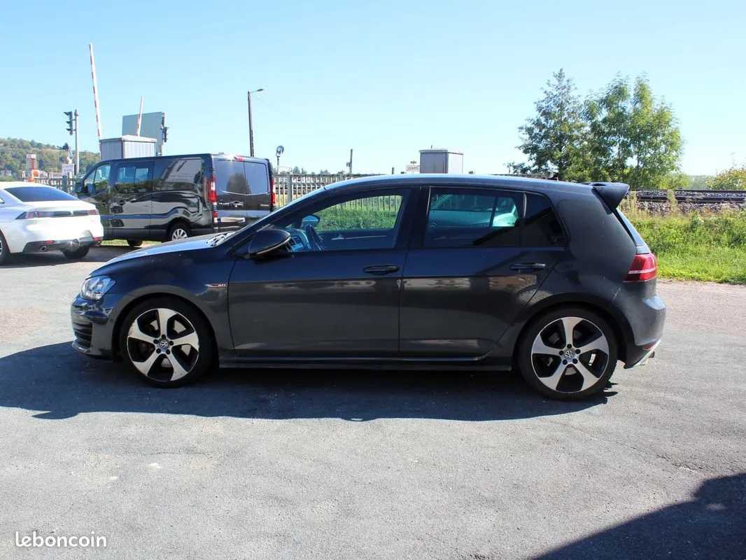 Volkswagen Golf 2015 photo 4