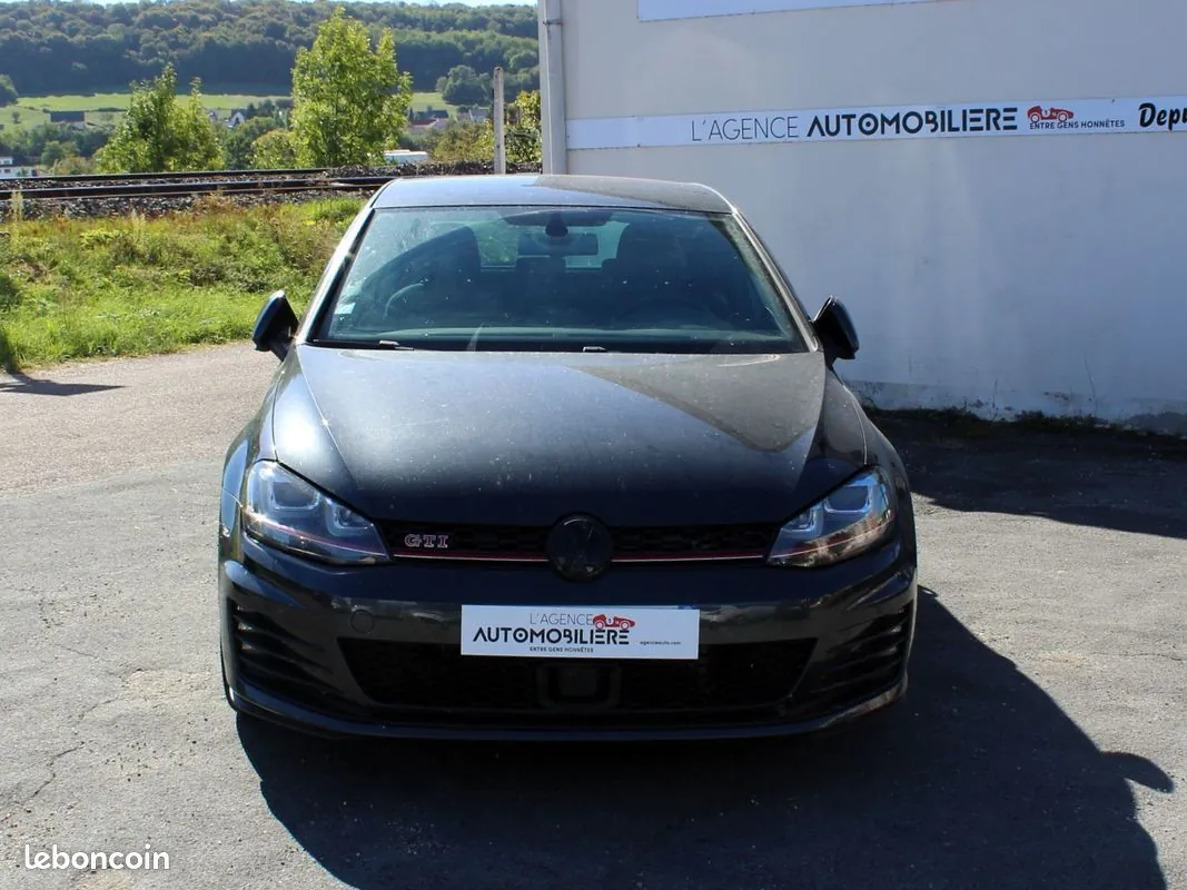 Volkswagen Golf 2015 photo 2