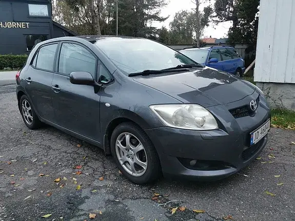 Toyota Auris 2007 photo 2