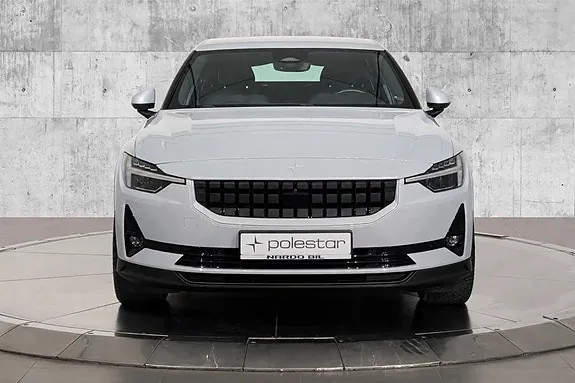 Polestar 2 2023 photo 2