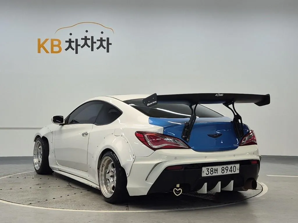 Hyundai Genesis Coupe 2012 photo 2