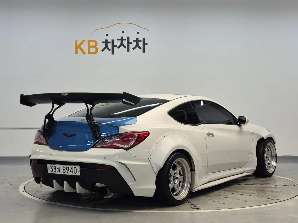 Hyundai Genesis Coupe 2012 photo 3