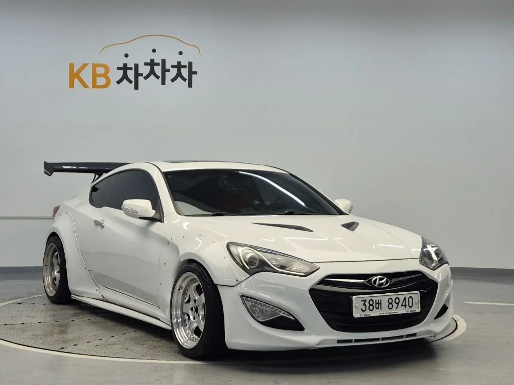 Hyundai Genesis Coupe 2012 photo 4