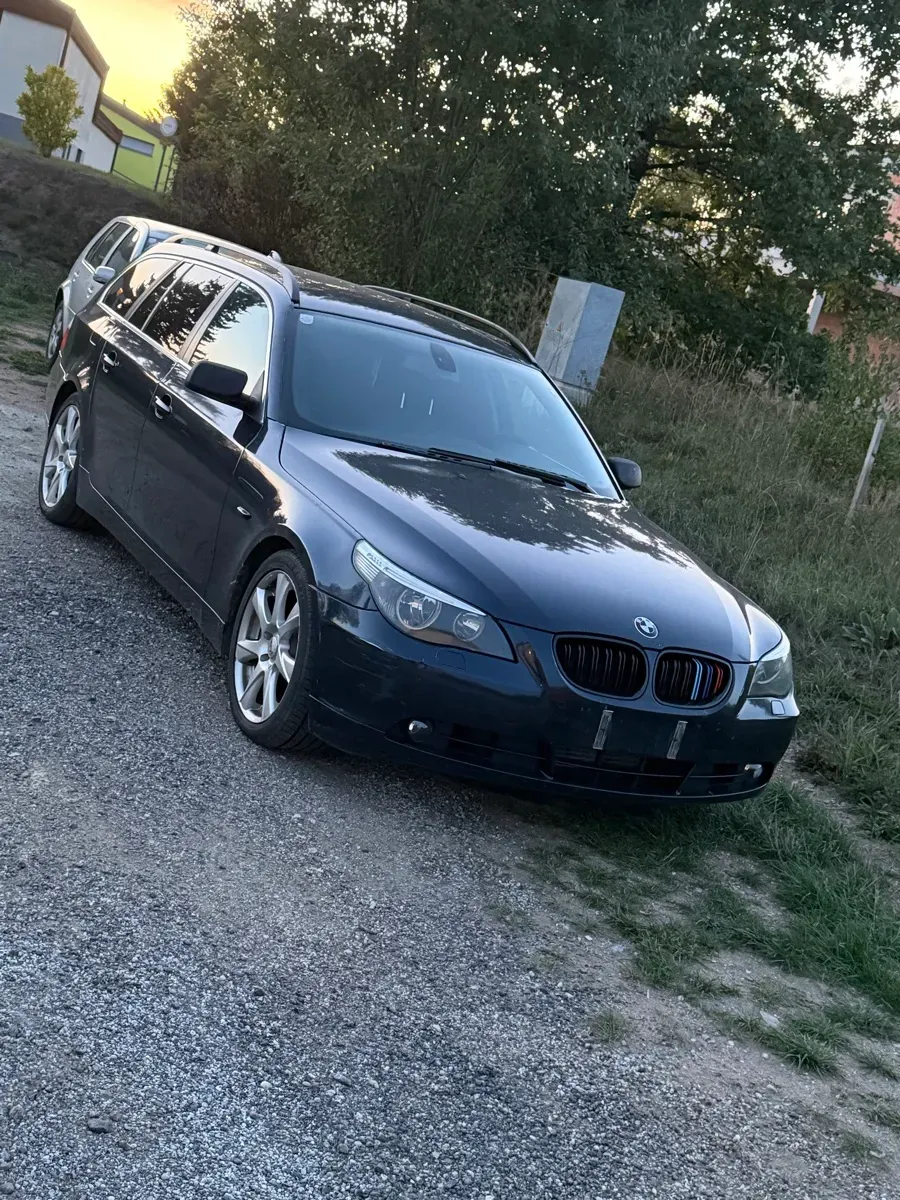 BMW 5 Series 2004 photo 3