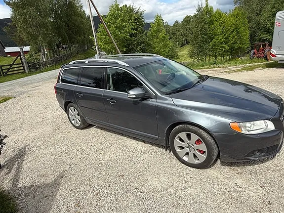 Volvo V70 2008 photo 2