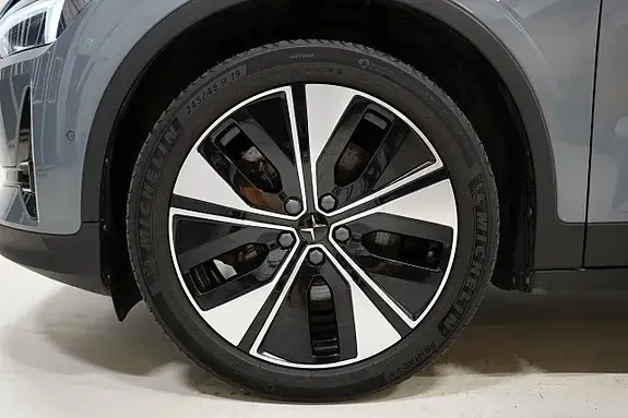 Polestar 2 2023 photo 4
