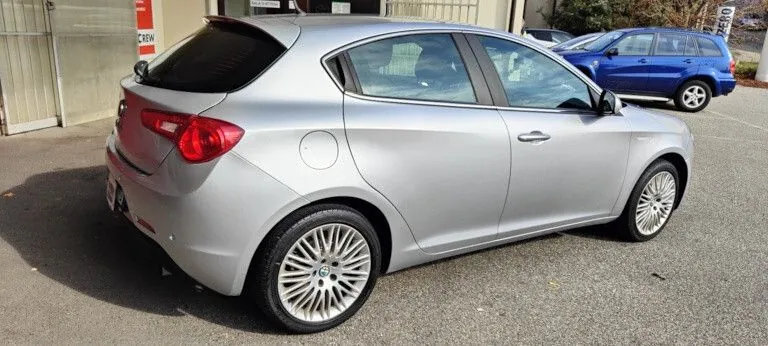 Alfa Romeo Giulietta 2013 photo 5