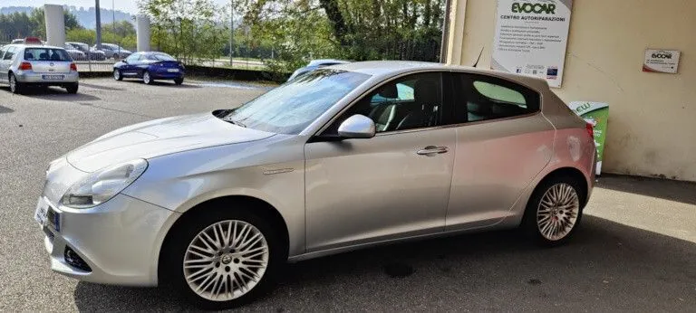 Alfa Romeo Giulietta 2013 photo 3
