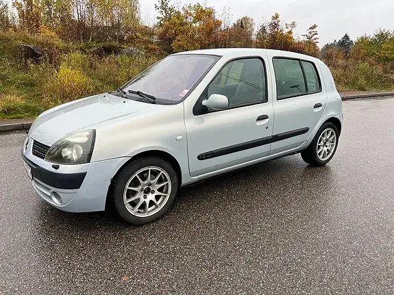 Renault Clio 2002 photo 3