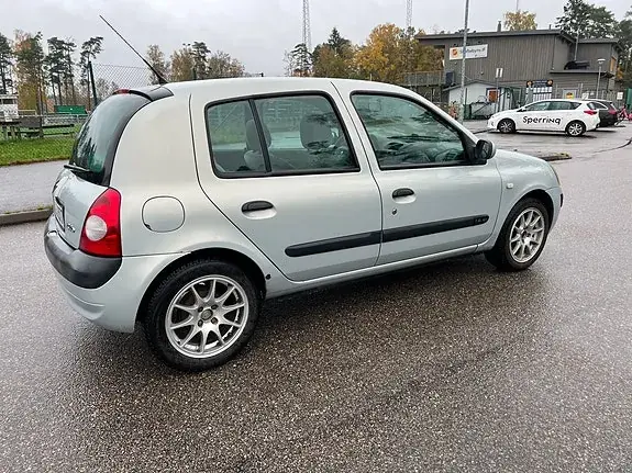 Renault Clio 2002 photo 5