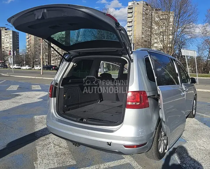 Volkswagen Sharan 2011 photo 5