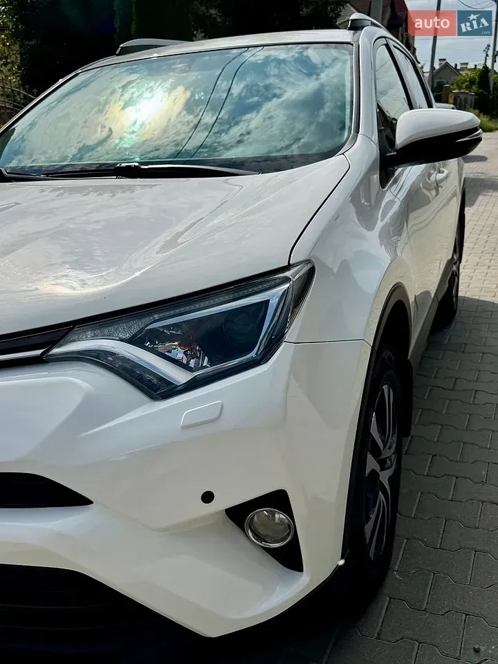Toyota Rav4 2016 photo 2