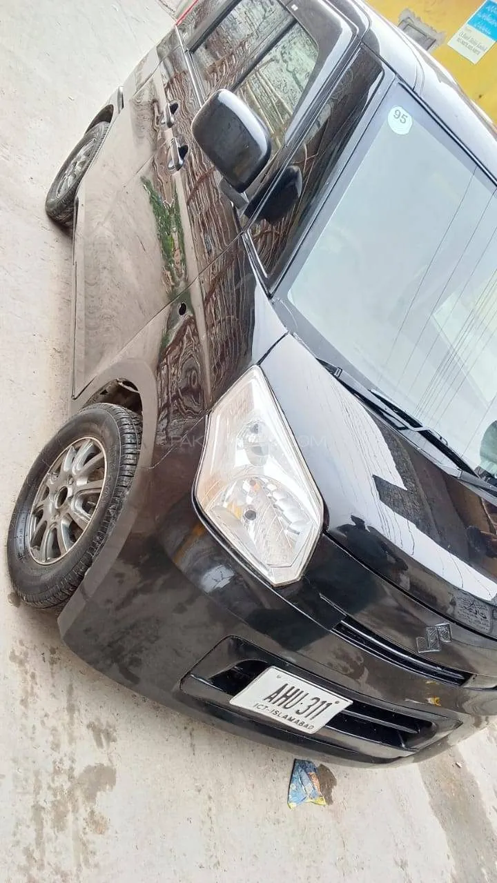 Suzuki Spacia