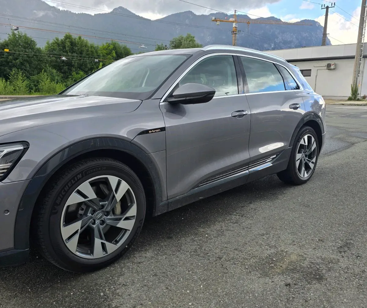 Audi E-Tron 2020 photo 2