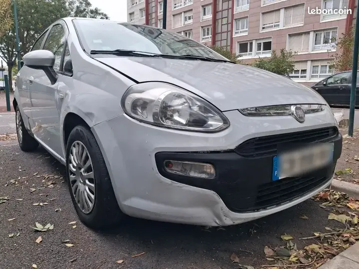 Fiat Punto Evo 2012 photo 2