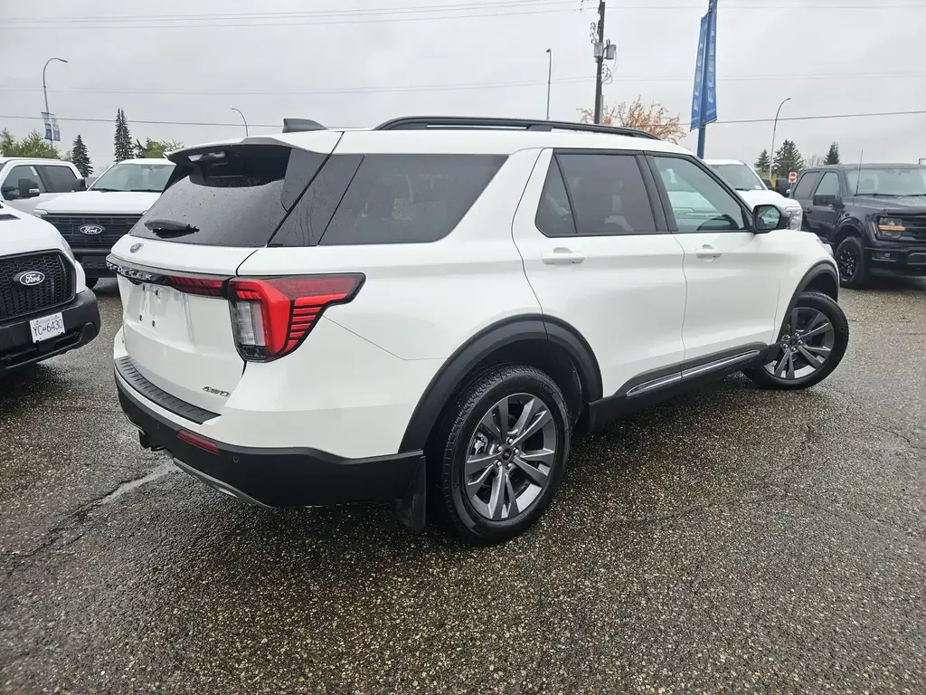 Ford Explorer 2025 photo 5