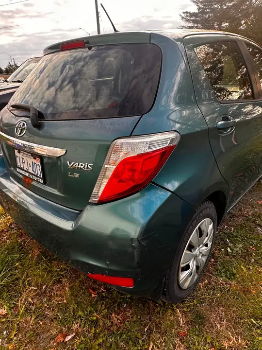 Toyota Yaris 2012 photo 5