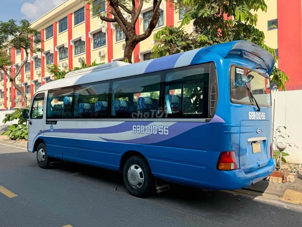 Hyundai County