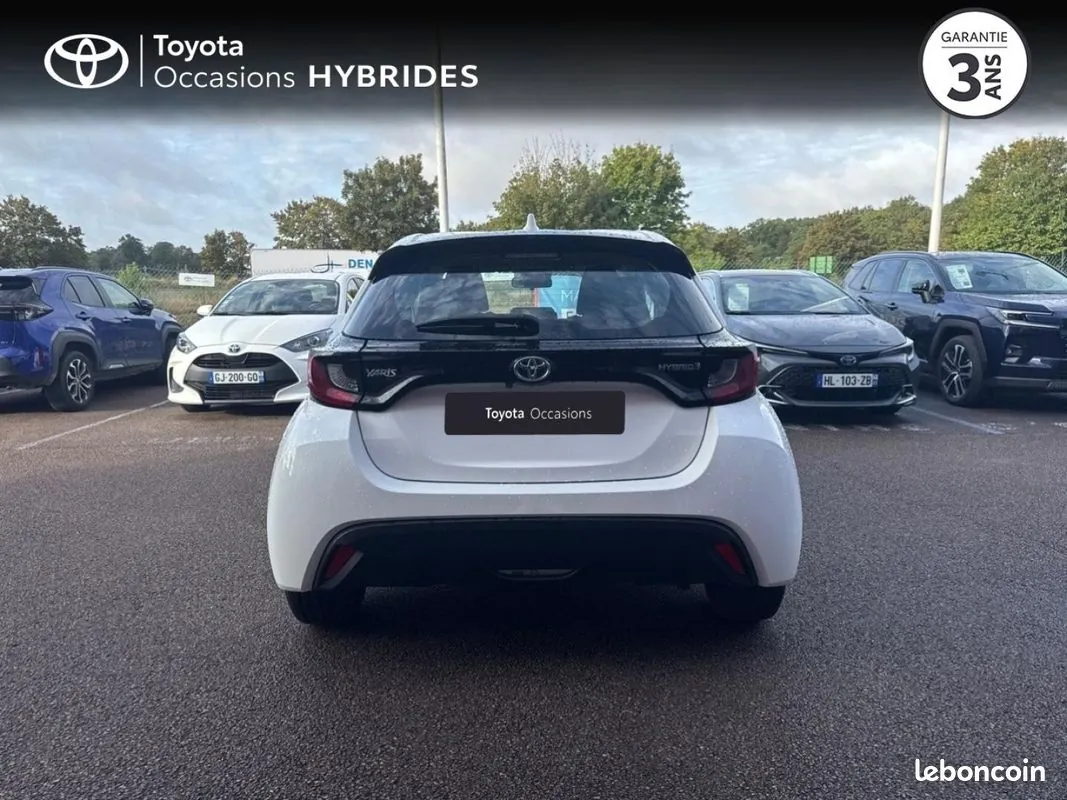 Toyota Yaris 2024 photo 4