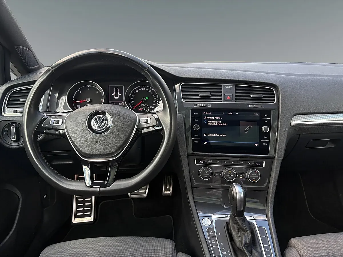 Volkswagen Golf 2019 photo 2