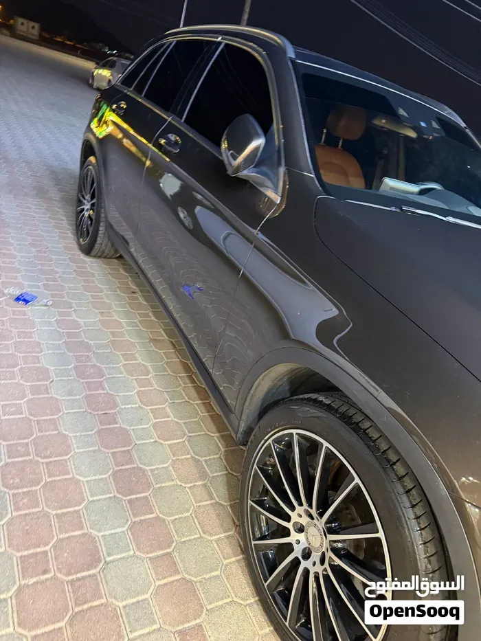 Mercedes-Benz Glc 250 2017 photo 3