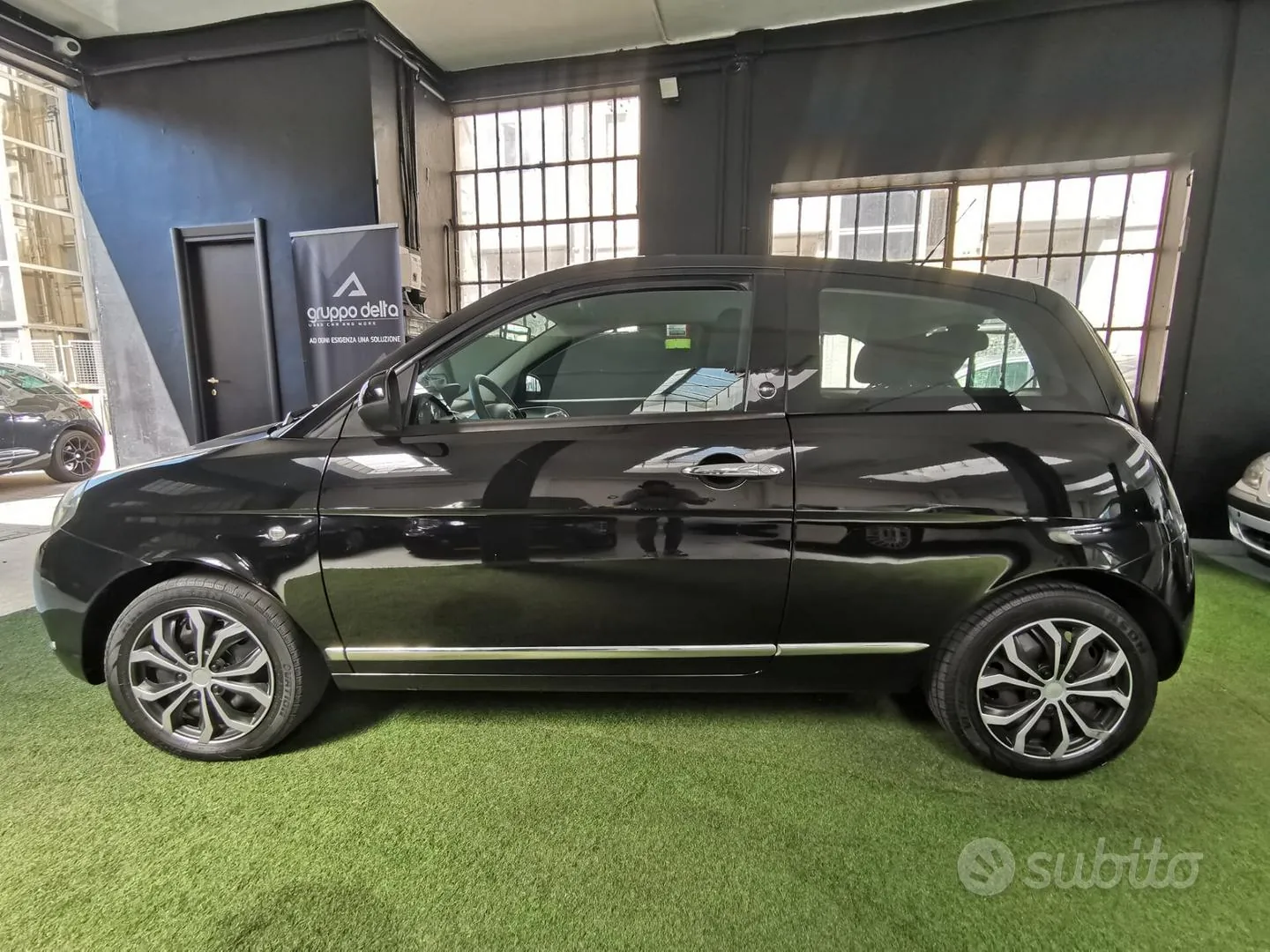 Lancia Ypsilon 2010 photo 2