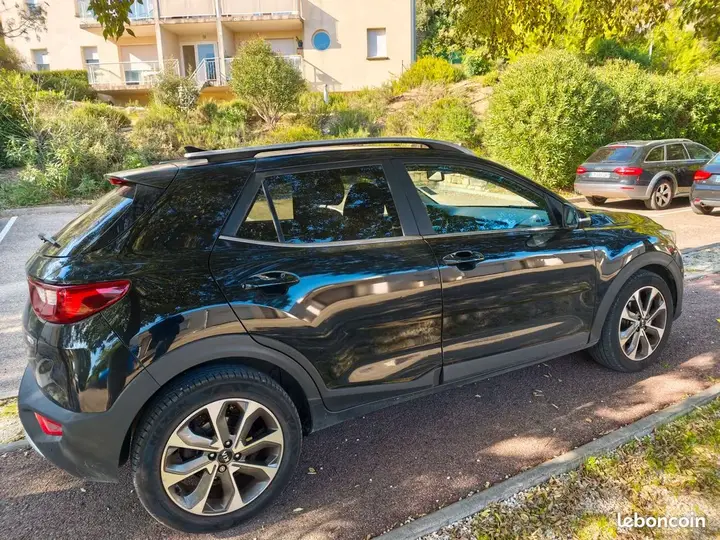 Kia Stonic 2020 photo 2