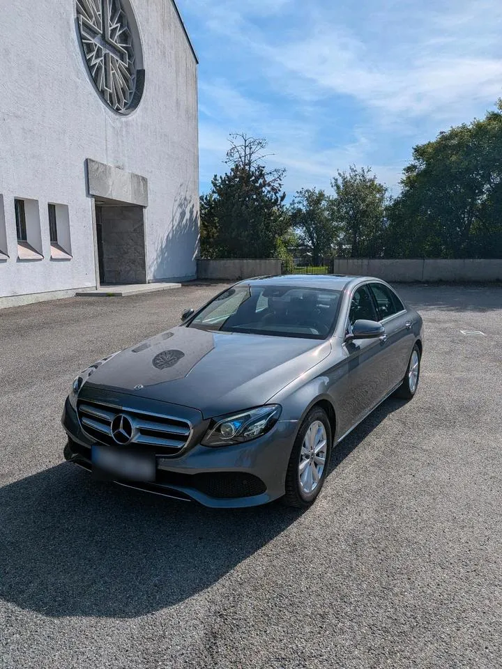Mercedes-Benz E200 Avantgarde