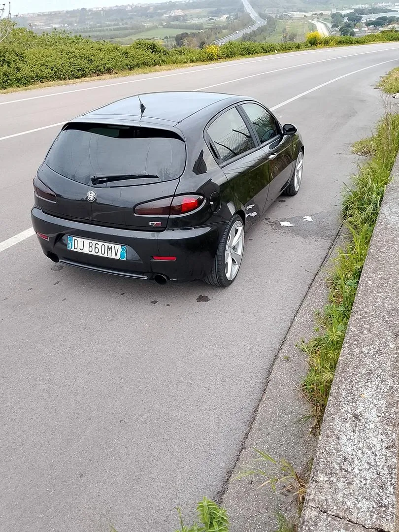 Alfa Romeo 147 2007 photo 2