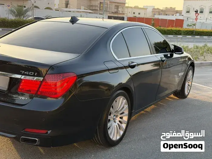 BMW 7 Series 2012 photo 4