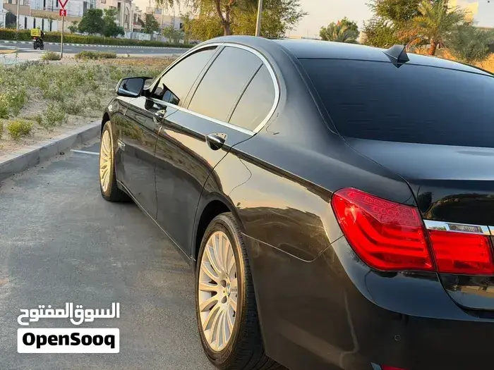 BMW 7 Series 2012 photo 3