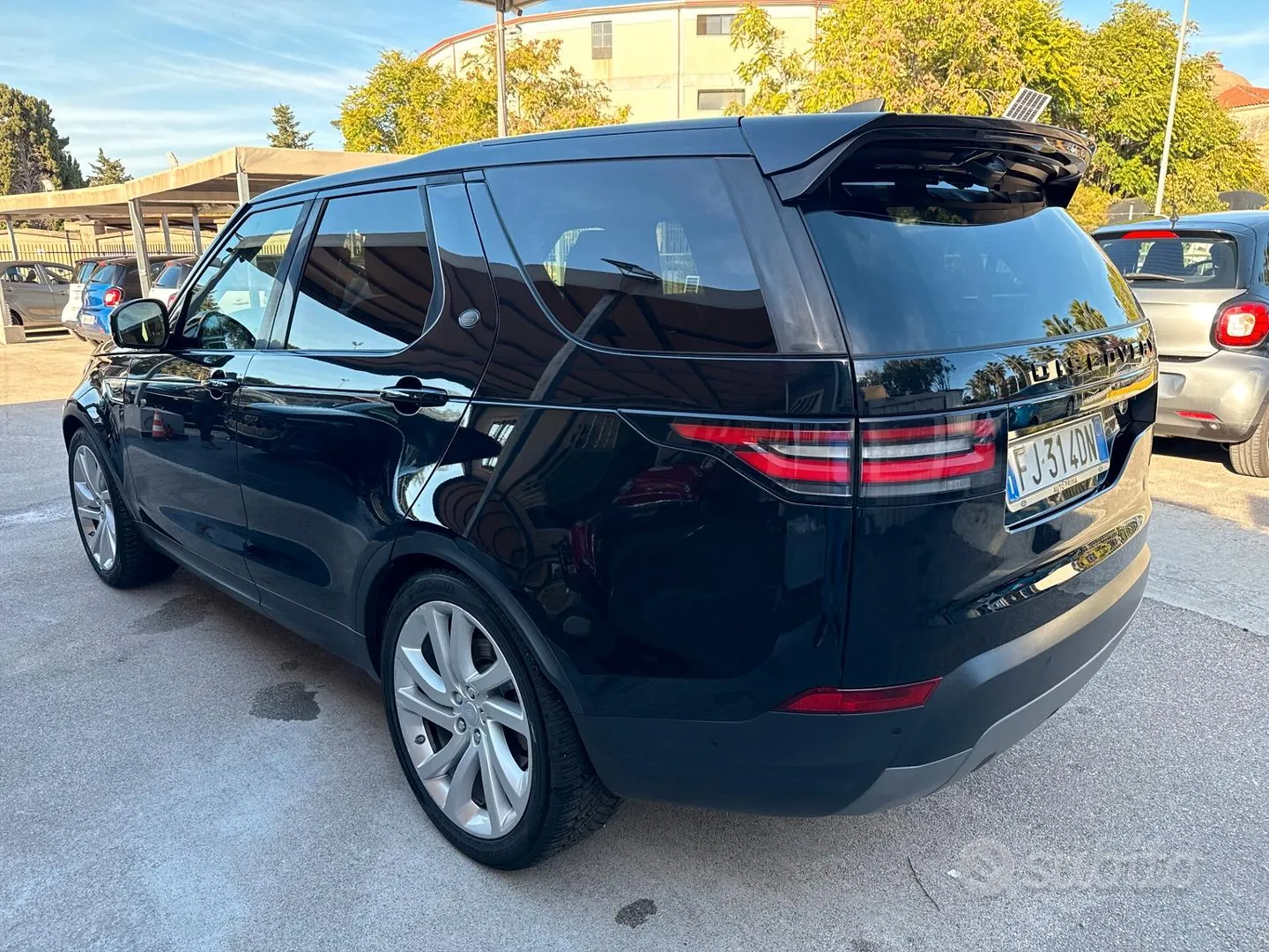 Land Rover Discovery 2017 photo 4