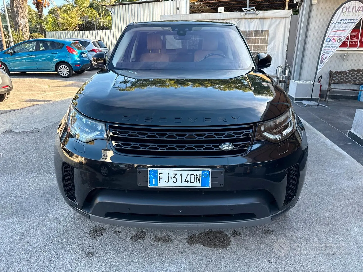Land Rover Discovery 2017 photo 2