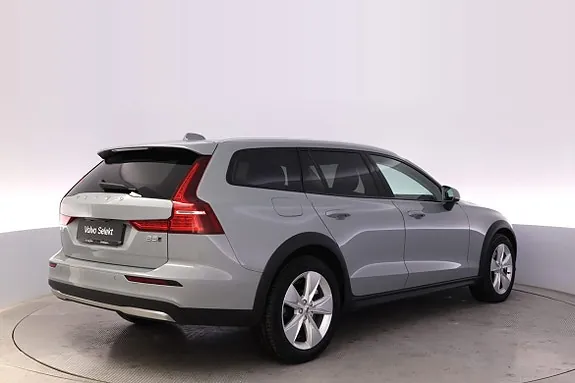 Volvo V60 Cross Country 2024 photo 4