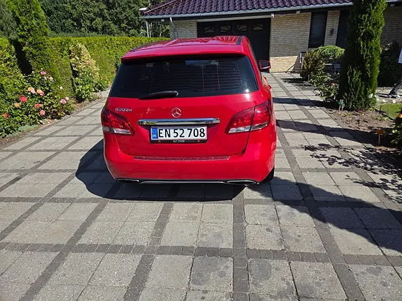 Mercedes-Benz B200 2016 photo 5