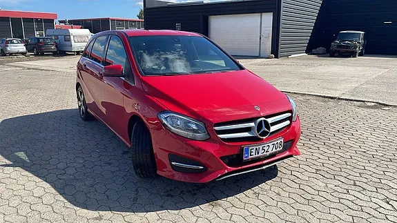 Mercedes-Benz B200 2016 photo 2