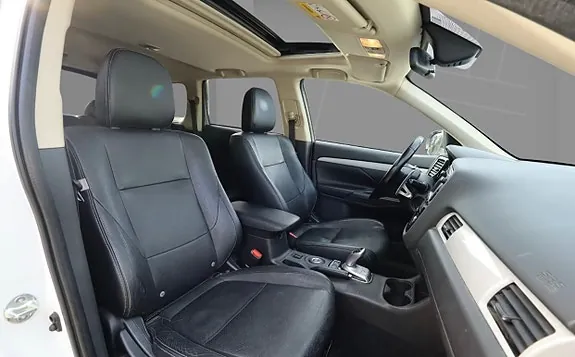 Mitsubishi Outlander 2014 photo 4