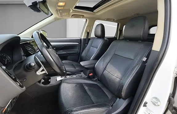 Mitsubishi Outlander 2014 photo 2