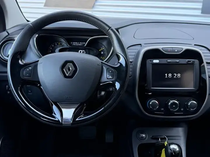 Renault Captur 2013 photo 2