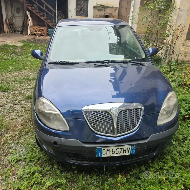 Lancia Ypsilon