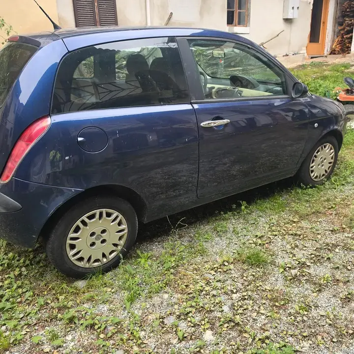 Lancia Ypsilon 2004 photo 4