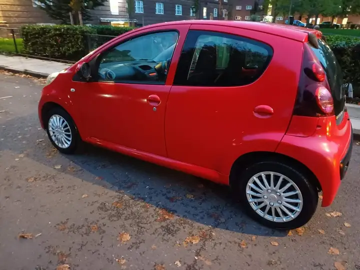 Peugeot 107 2012 photo 4