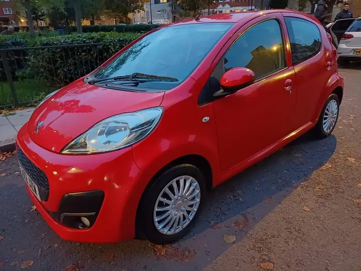 Peugeot 107 2012 photo 3