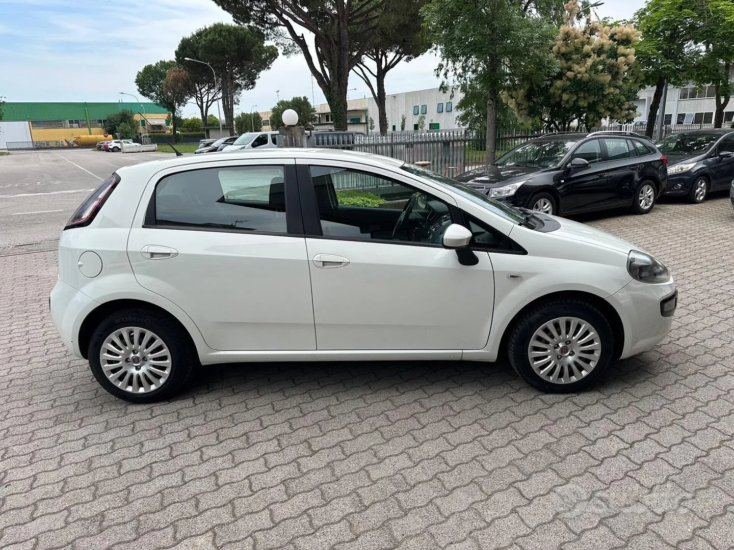 Fiat Punto Evo 2011 photo 4